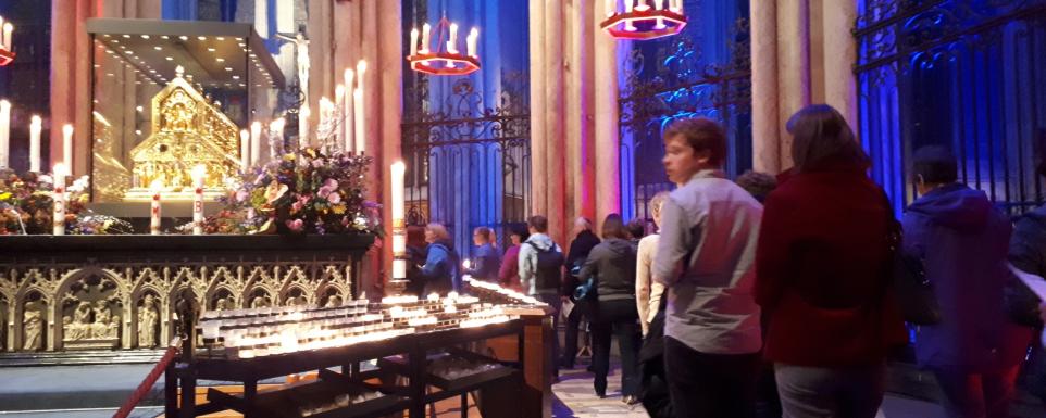 Bilder der Jugend im Dom im Rahmen der Dreikönigswallfahrt/Domwallfahrt