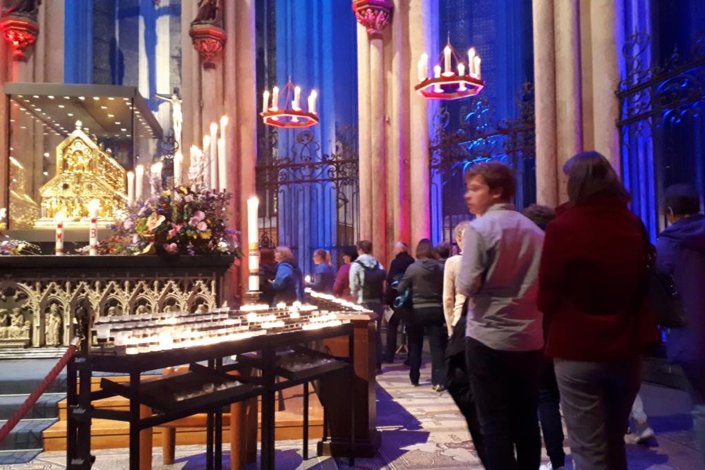 Bilder der Jugend im Dom im Rahmen der Dreikönigswallfahrt/Domwallfahrt